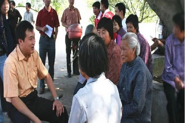 nEO_IMG_p10-村（社区）法律顾问 _ 太好了！村里的这些难题有解了.jpg